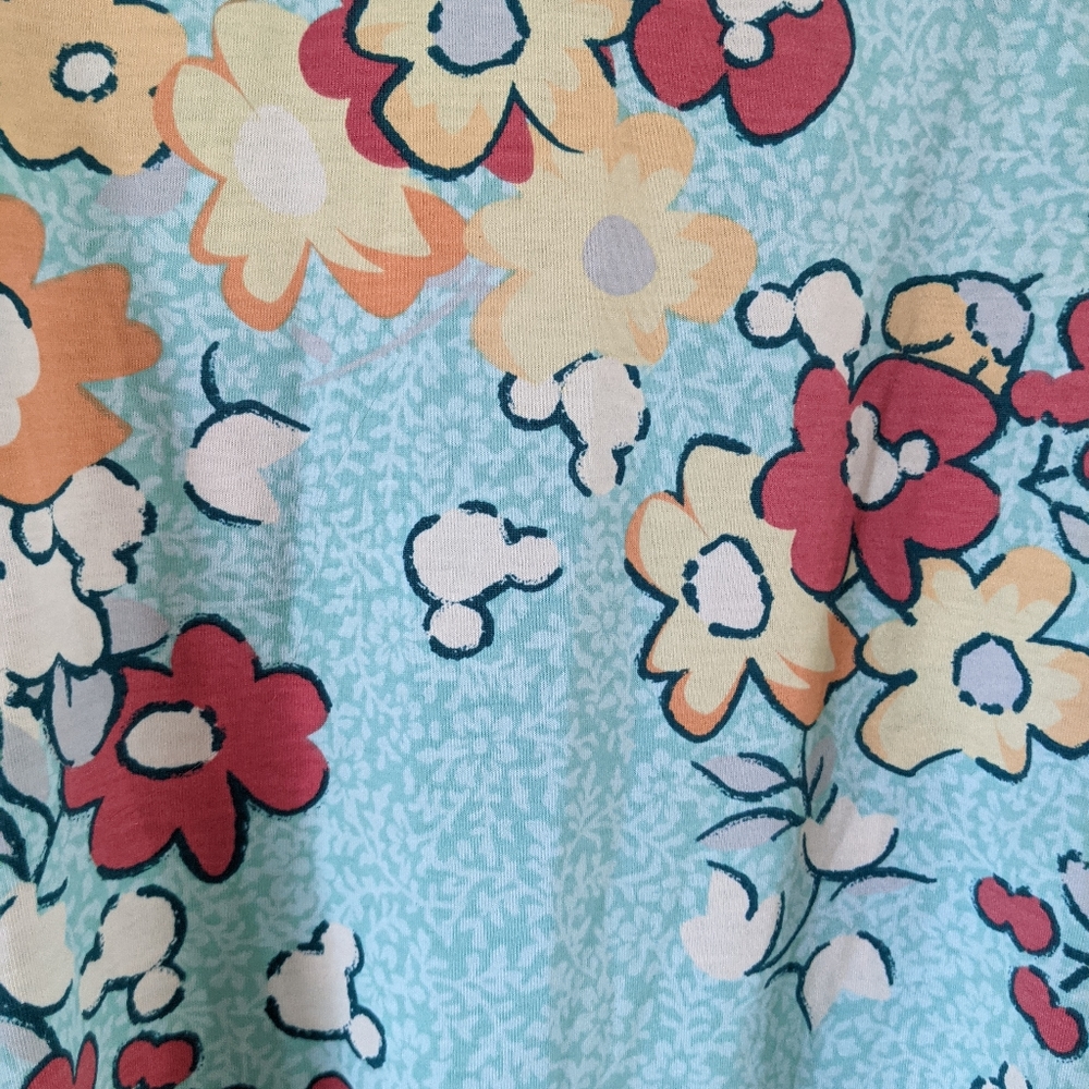 LuLaRoe - Disney Print Irma Tunic - Size XS - Picture 2 of 5